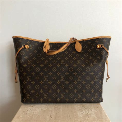 lv bag under 1000|least expensive louis vuitton bag.